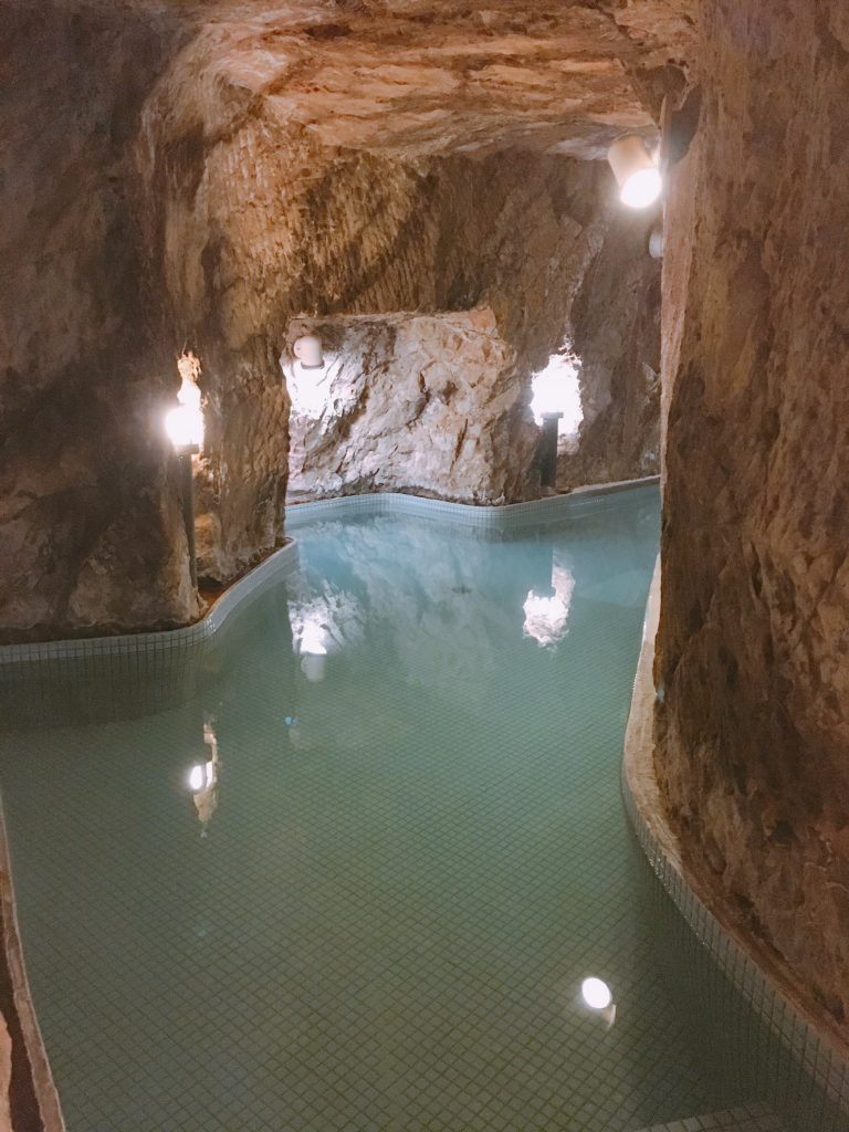 岩本楼の洞窟風呂